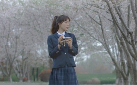 汤兮兮《樱花渐落》 – YiTuYu艺图语