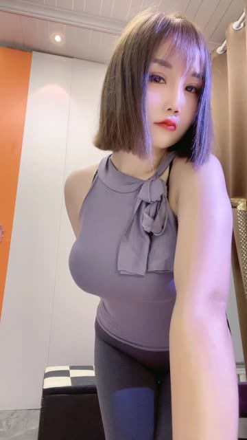 快手主播玲儿超甜最新定制，欣赏她的7月最新作品