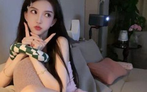 南妹儿放飞自我热舞,遭妈妈突然闯入!