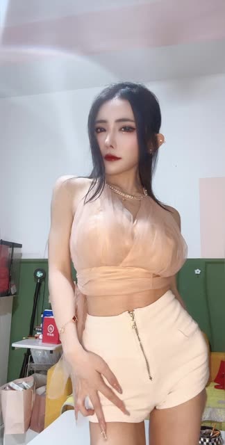 快手网红雪儿baby从草根到巨星，一段励志的成长故事