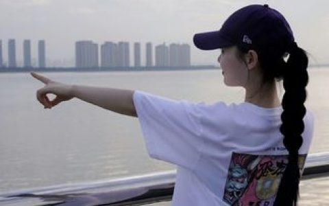 左公子666独家纹身曝光，微密圈中的秘密标记