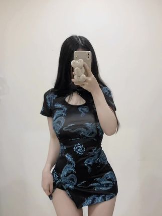 小芋泥yyy早期视频资源回顾，她的成长历程带给粉丝哪些惊喜？