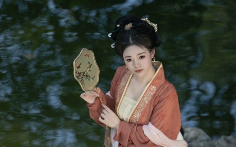 茗香古装 汉服 小清新 绿色 女子 – YiTuYu艺图语