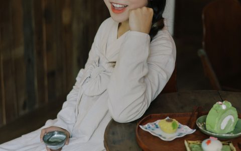 蓝胖子-《萤月菓子铺》 – YiTuYu艺图语