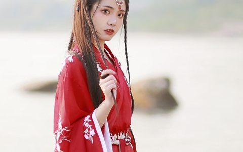 沂越《异域小公主》 – YiTuYu艺图语