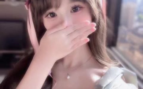 桃诗诗透明装定制舞蹈回顾,观看她穿透明装跳舞的热辣表演