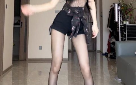 唐十七维密作品的摄影艺术,从美学角度解析她的创作