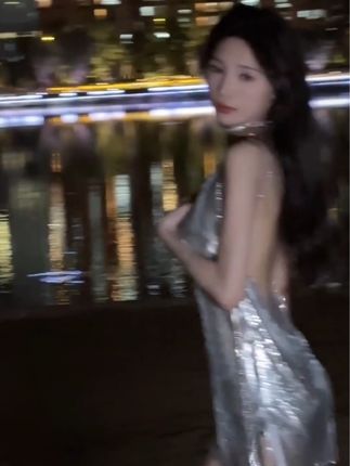 万万跳舞大摆锤动作解析，万万经典舞步深度解析