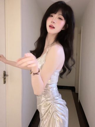 橙子喵酱抖音号解读，她如何通过抖音平台展示她的才艺与作品？