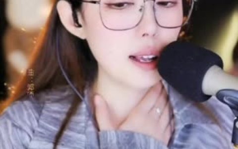 二姐疼你热舞三合一视频,快手最火热的三人组视频