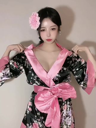 小猫咪CK的微密圈时尚穿搭，学习时尚秘籍