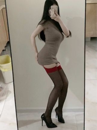 小芋泥yyy微密圈资源合集，她的作品集是否值得入手？