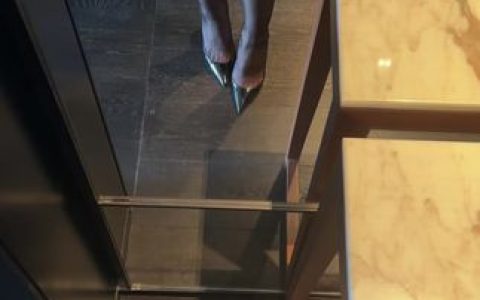 脸红Dearie微博最新动态,哪里可以找到她的资源?