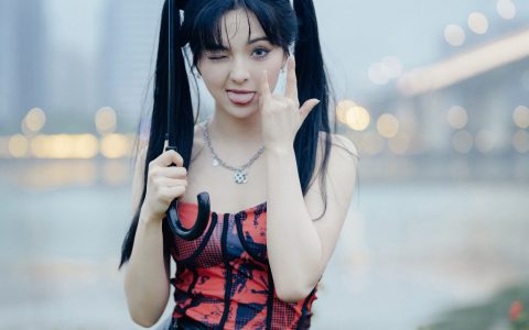 邪魅小丑女个性 美少女 非主流 惊艳 街拍 – YiTuYu艺图语