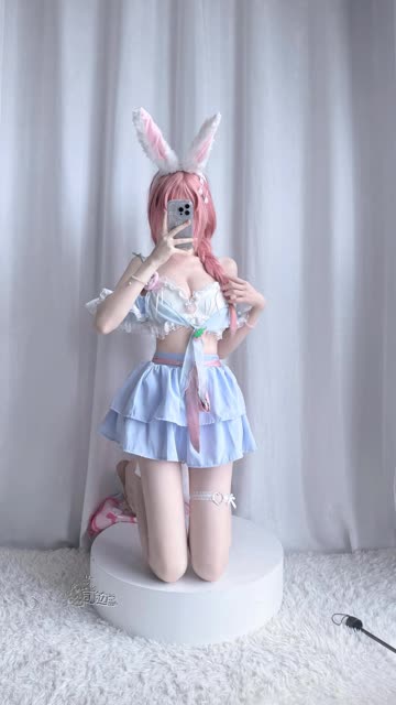 微胖美少女桃桃sama的魅力解析，从抖音到微密圈，她的风格为何如此受欢迎？
