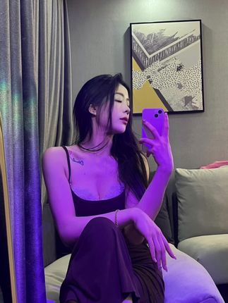 琳lin私服定制穿搭解析，她的时尚秘诀是？