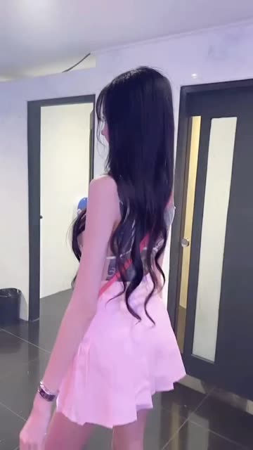 兰学姐超凶微博内容分享，从公开到隐藏的精彩舞蹈