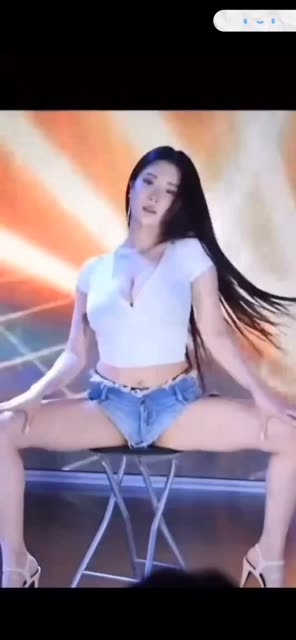 快手燕儿付费顶胯热舞视频合集，燕儿的定制舞蹈为何引发热议？
