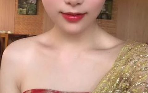 奶雯微密圈写真集,展现清纯到私密的魅力转变