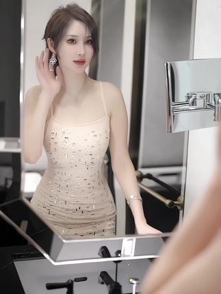 秀人网女模周妍希原片流出与377张人像摄影图片，每一张都充满魅力