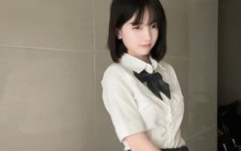 奶咪早期照片分析,她的早期视频和照片如何展示她的成长与变化?