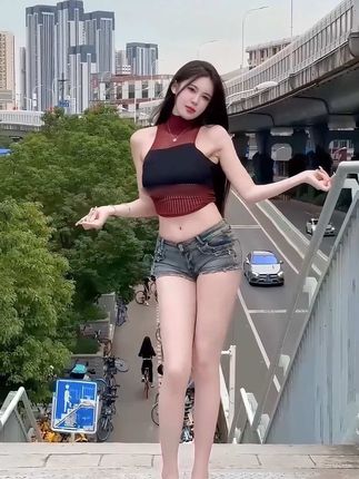 CC小微微至尊版喊主人，她的至尊版为何引发如此多的讨论？