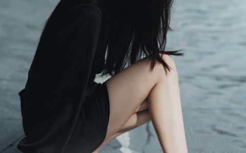 黑与白艺术 优雅 模特 人像 – YiTuYu艺图语