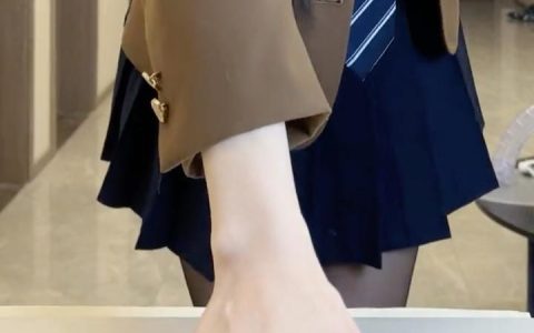 唐十七的早期作品回顾,从简单到精致的演变