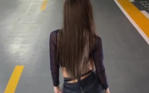 万万跳舞女团合作视频,万万与女团的经典舞蹈动作解析