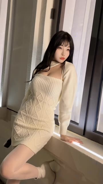 徐莉芝Booty性感职业OL秘书高清写真，秀人网徐莉芝Booty职业制服美图