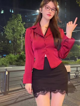 轩子巨二兔的成功之路，在哪直播？如何走红？