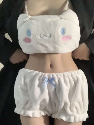 小芋泥yyy抖音微密圈作品解析，她的作品为何频频出现在热搜？
