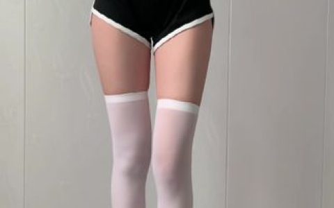 抖音网红林扣弦微密圈付费内容分享,清纯吊带装的魅力