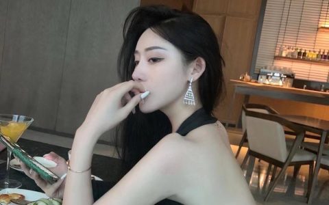 不爱笑的赛琳微密圈高清套图,独家资源分享与下载