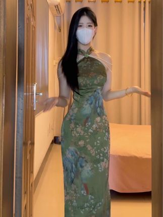 蓝云小园双视角舞蹈视频，多角度欣赏她的表演