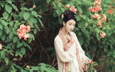 三重子-kiki《花期不待》 – YiTuYu艺图语