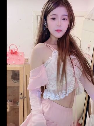 快手男王以前的视频合集，早期舞蹈作品回顾与解析