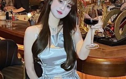 十万口草莓粥粥微博粉丝千万,她的成功秘诀是什么?