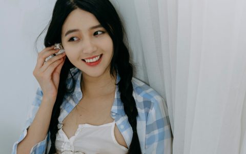 幽灵胡子《蓝色的故事》 – YiTuYu艺图语