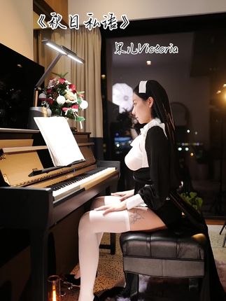 网络红人果儿Victoria的成功之路，从模特到音乐人