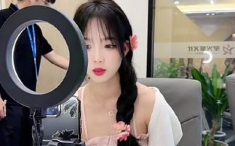 Bigo垚曦直播的热舞时刻,通过她的舞蹈,你能感受到什么?