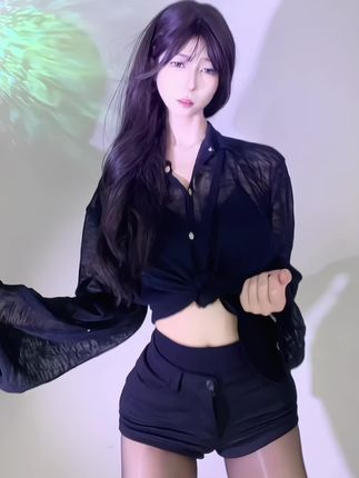 网易CC奶尤最新动态，微博改名后如何找到她？