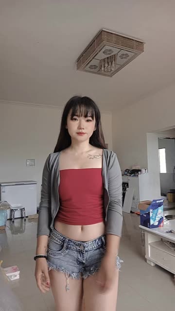 网易CC小微微最新直播剪辑，刷新你的观看体验欣赏她的直播集锦