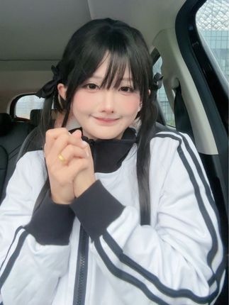 古阿扎高清图片欣赏，她的美丽照片如何俘获粉丝？