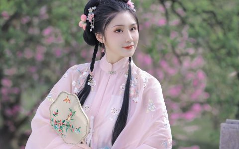 木木《紫荆枝》 – YiTuYu艺图语