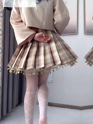 【微密圈】林扣弦吊带妹妹作品分享，抖音粉丝热议的时尚风格