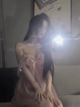 琳lin私服定制穿搭解析，她的时尚秘诀是？