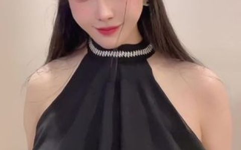 猪小七女帝装图片欣赏她穿女帝装的照片，猪小七的女帝装穿搭与她的独特魅力