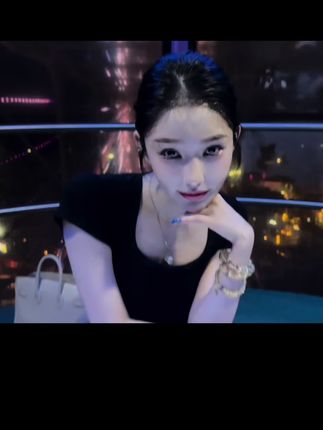 斗鱼小小酥表情包图片高清版，下载小小酥高清表情包并随时使用