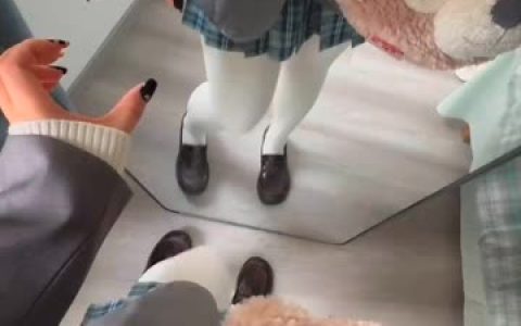 抖音红人桃桃sama微密穿搭大公开,水蜜桃桃cc的独特维密风格解析